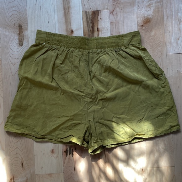 GUC Cherry bobin shorts - Picture 3 of 3